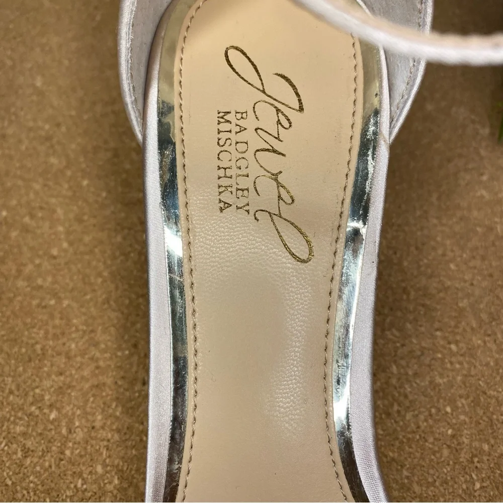Jewel Badgley Mischka Cream Heels with Crystal Embellishments - Picture 9 of 13
